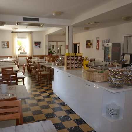 Albergo Larenzia Cattolica Kültér fotó
